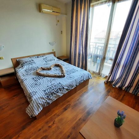 Ferienwohnung Апатаменти За Гости Sunshine И Glory Sweti Wlas Exterior foto